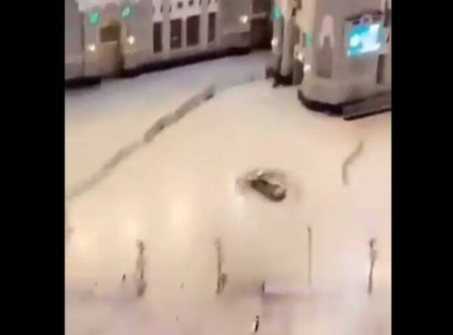 سعودی عرب: کار کو کنٹرول کھو جانے سے ایک شخص مسجد حرام کی گیٹ سے ٹکرا گیا