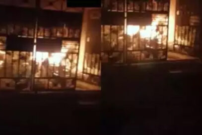 دہلی کی عمارت میں آگ لگ گئی ، طلبہ عمارت سے چھلانگ لگانے پر مجبور