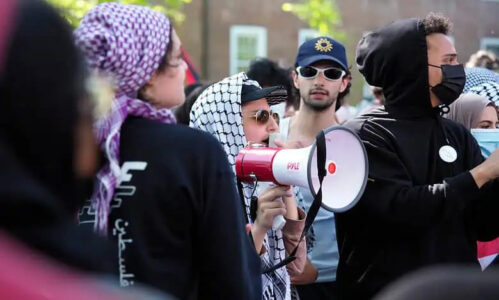 غزہ احتجاج: امریکی یونیورسٹی میں علیحدگی پسند کشمیری پرچم کی نمائش